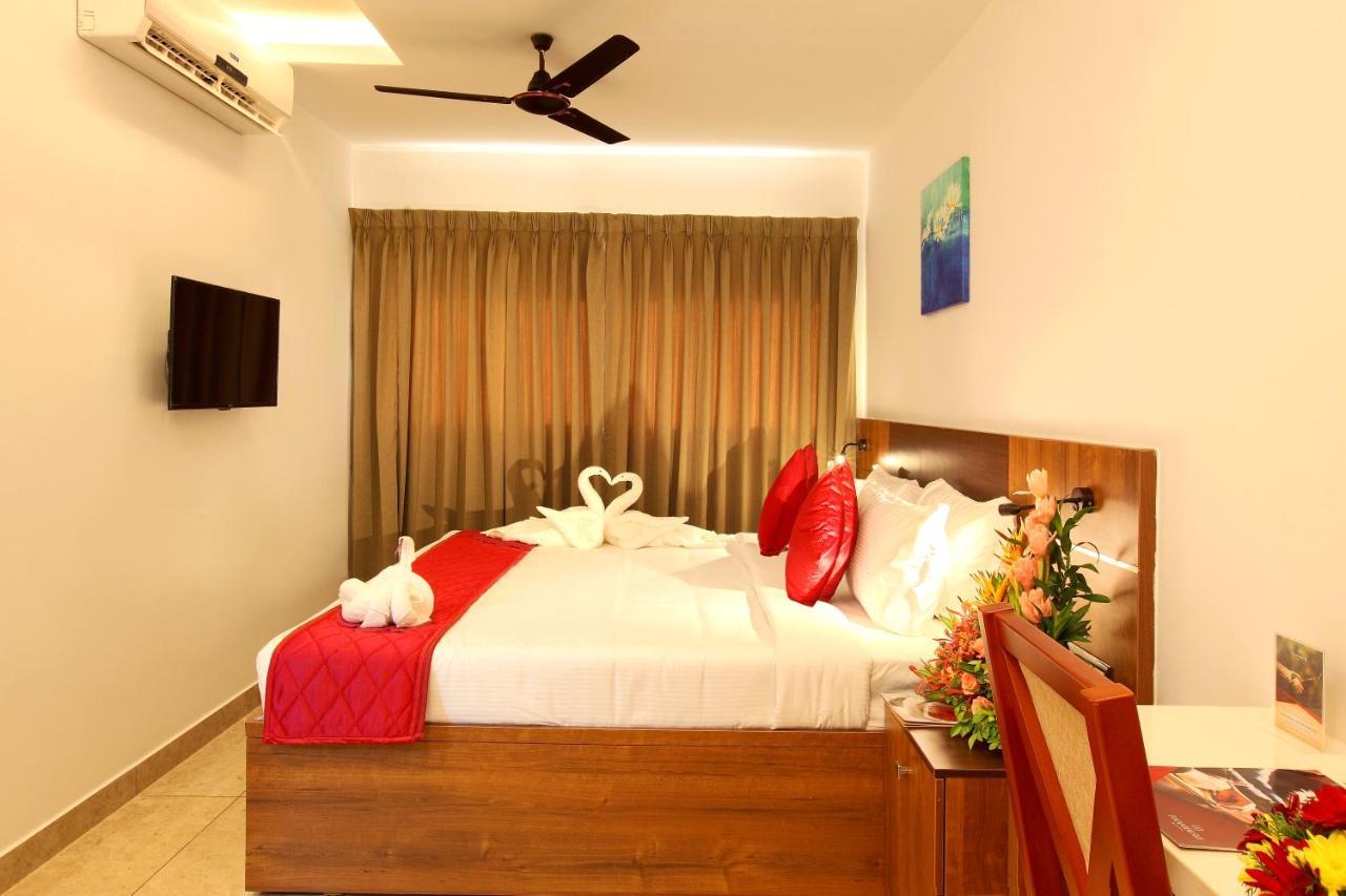 Hotel Thamburu International Thiruvananthapuram Luaran gambar